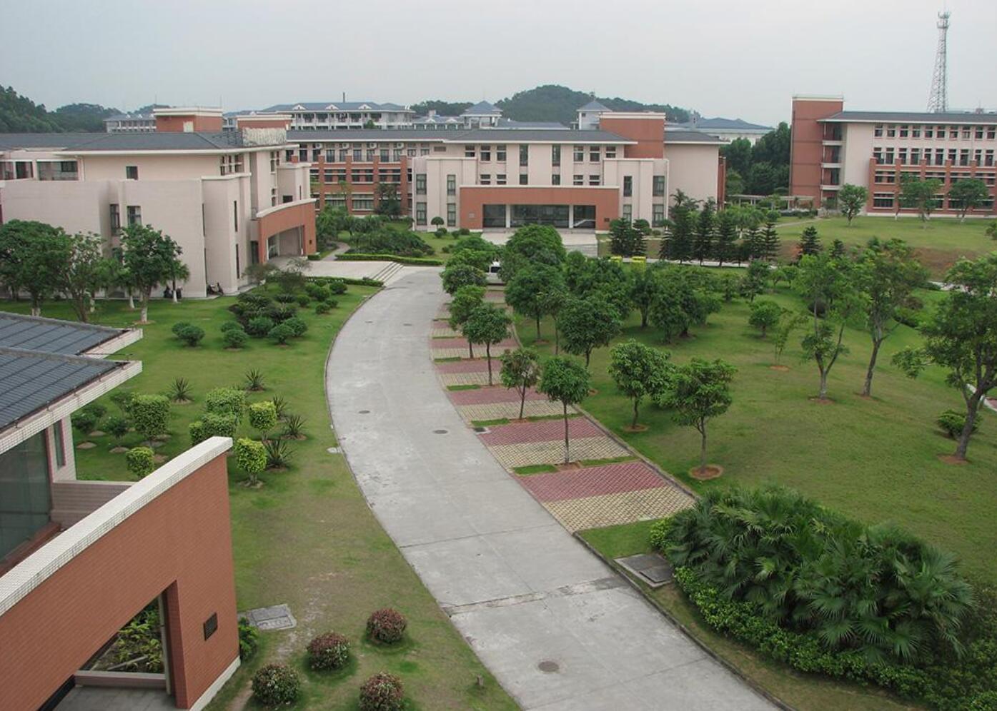 南充石油化工职业学校