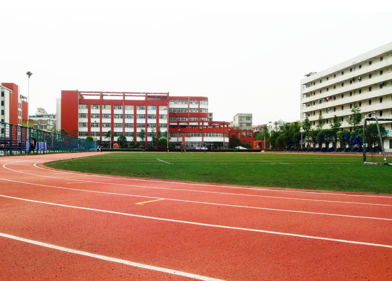 广元市无线电技工学校