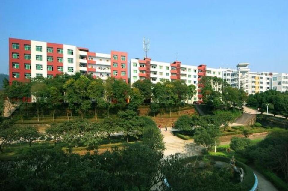 四川省射洪市职业中专学校